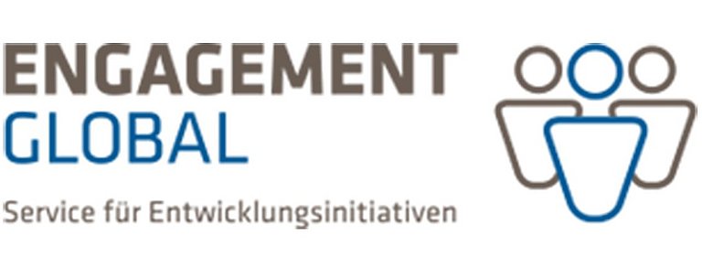 Mit den Logos von Engagement Global und des Bundesministeriums für wirtschaftliche Zusammenarbeit und Entwicklung wird die Förderung und Mittelbereitstellung für dieses Projekt aufgezeigt.