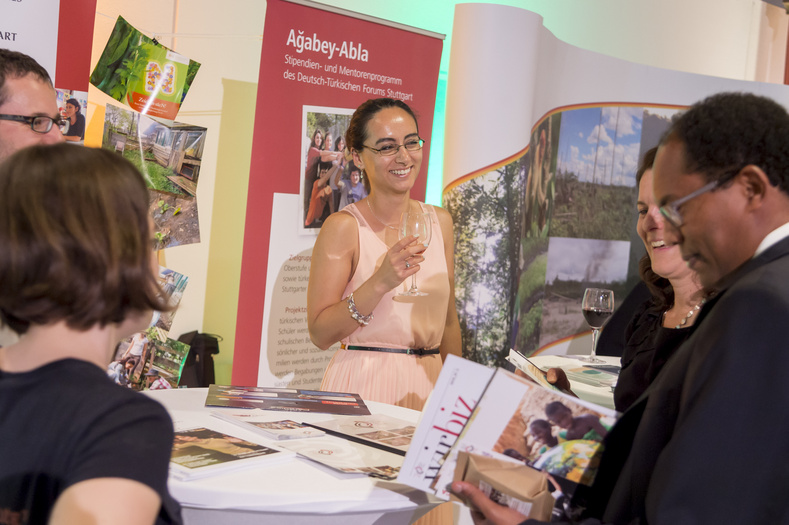 Aufnahme des Standes zum Projekt Ağabey-Abla im Deutsch-Türkischen Forum