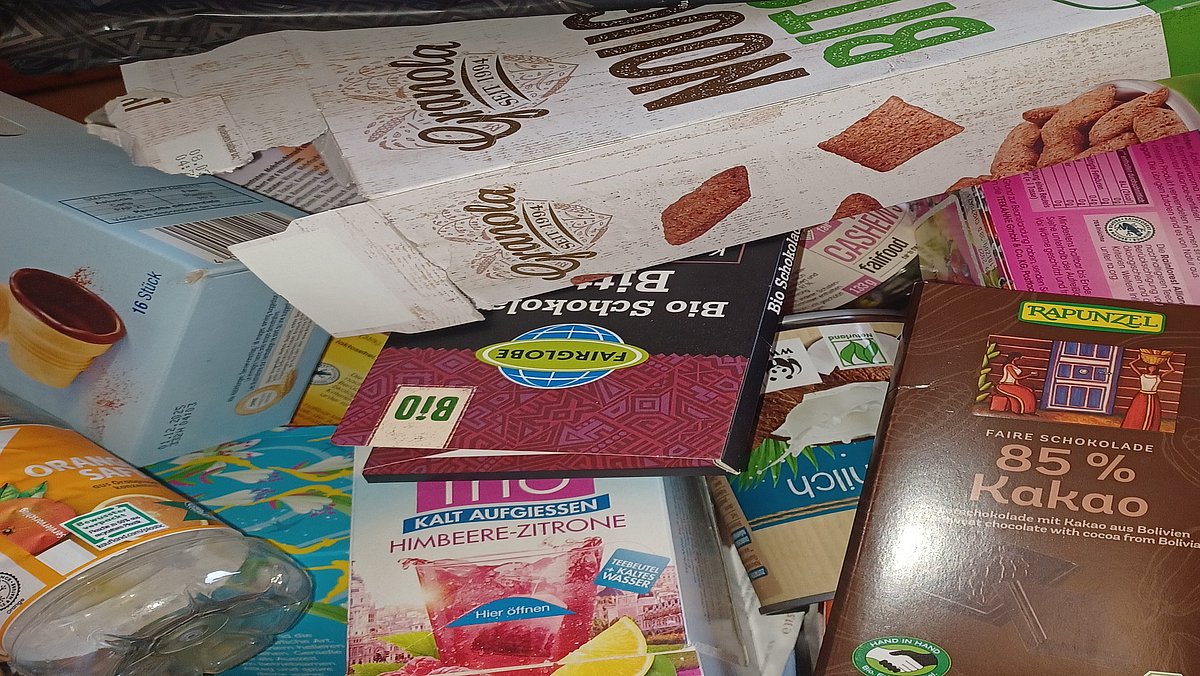 Die Kinder und ihre Familien finden viele Faire Produkte beim Einkaufen oder zu Hause. Sie sind kaum zu bremsen.