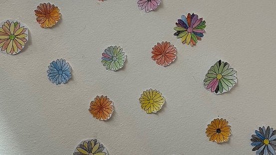 Wir gestalten Ringelblumen.