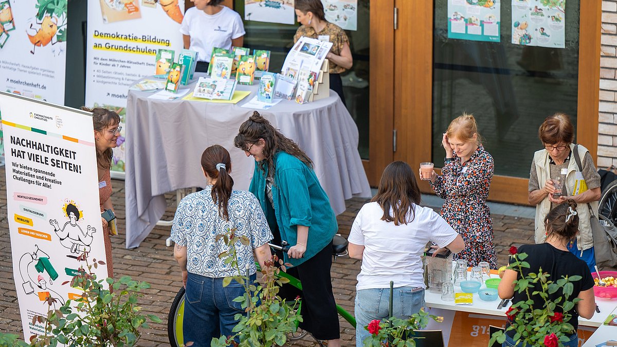 Smoothie-Bike vom Landesjugendring Baden-Württemberg als Festival-Aktion im Innenhof.