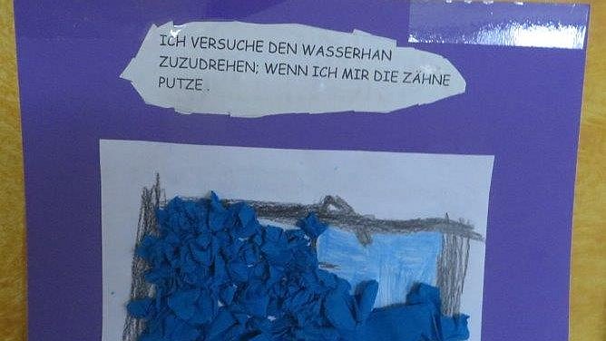 Ein Teil der selbstgestalteten Erinnerungsbilder der Kinder, die zeigen, wie wir unserer Erde helfen wollen.