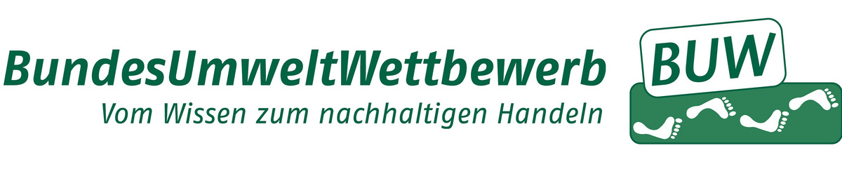 Schriftzug und Logo der BundesUmweltWettbewerbs BUW, vom Wissen zum nachhaltigen Handeln. Im Logo befinden sich vier Fußabdrücke.