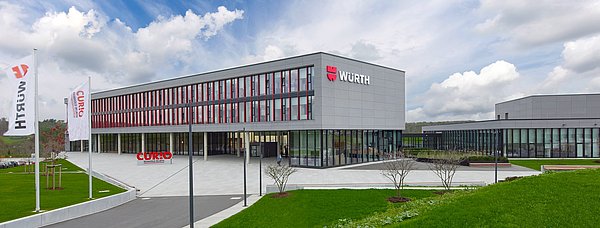 Eine Außenaufnahme des Würth Innovationszentrum.