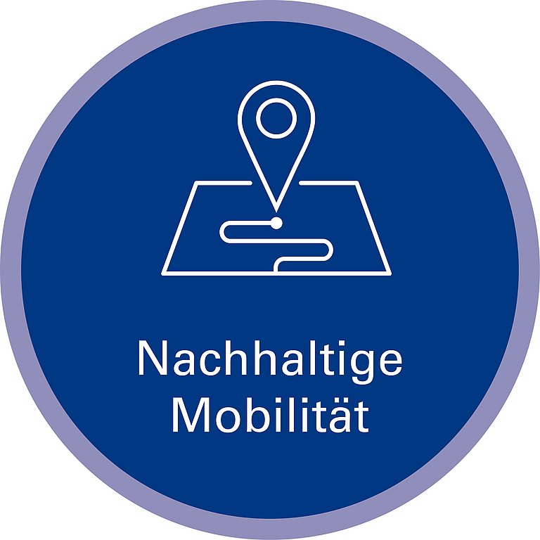 Icon zu Handlungsfeld: Nachhaltige Mobilität. Die Grafik zeigt als Strichzeichnung eine stilisierte Straßenkarte mit einem Map-Marker.