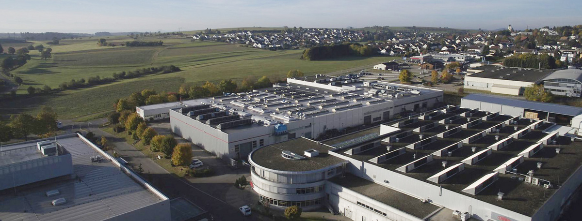 Eine Luftaufnahme des Firmengeländes der LEIBER Group GmbH & Co. KG.