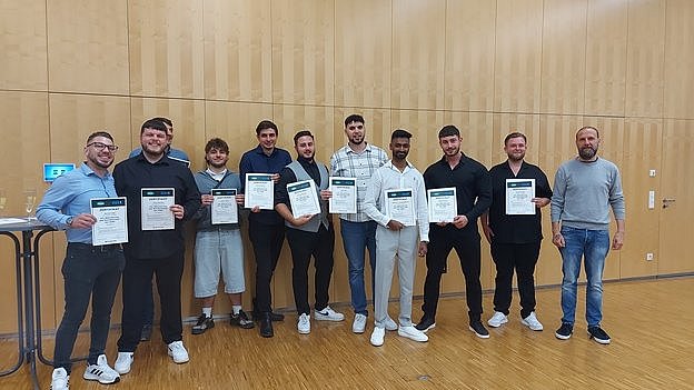 Urkundenverleihung an der GDS1