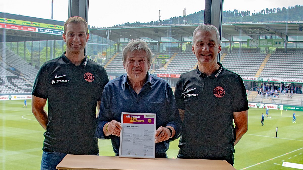 Die Vertreter des Sportverein Heimbach e.V. mit der N!-Charta Sport Urkunde.