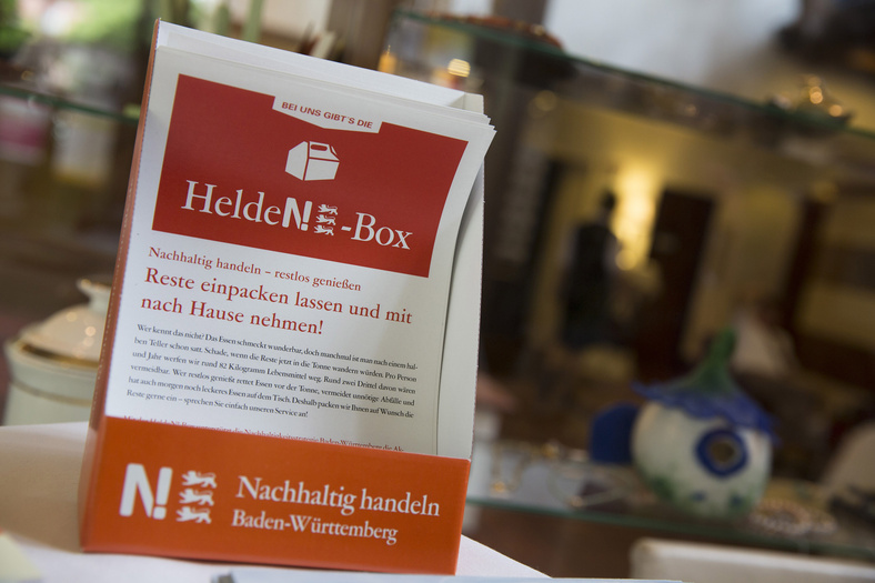 Nahaufnahme des Infoblättchen zur Helden-Box
