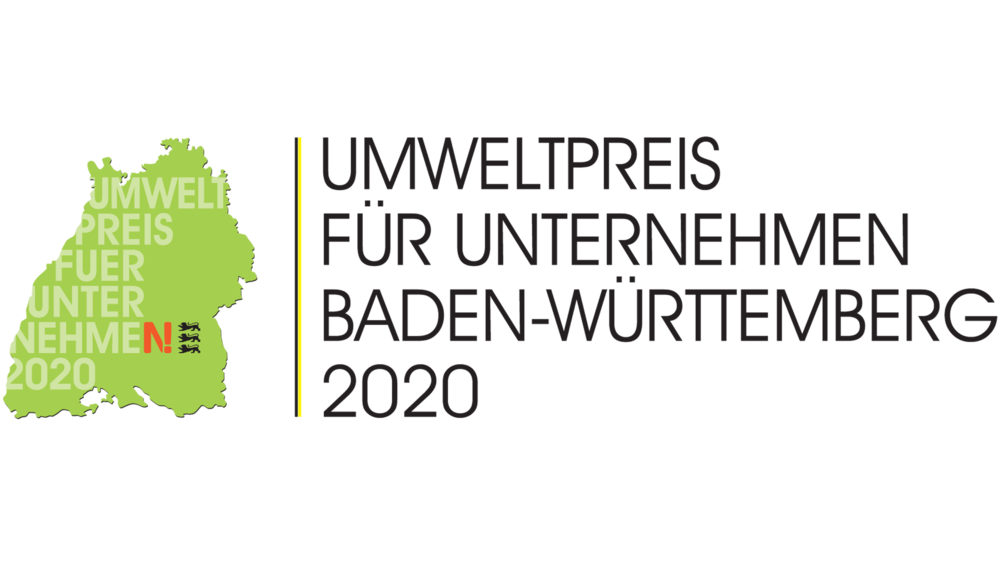 Das Logo des Wettbewerbs "Umweltpreises für Unternehmen 2020" enthält auf der linke Seite eine grüne Umrisskarte von Baden-Württemberg und rechts den Schriftzug "Umweltpreisvfür Unternehmen Baden-Württemberg 2020".