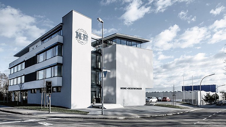 Außenaufnahme des Firmengebäudes der HeinexBeisswenger in Fellbach.