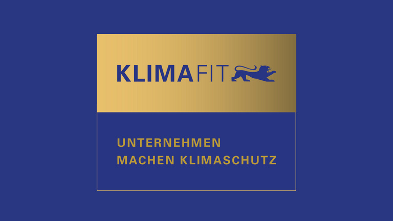 Zu sehen ist eine rechteckige Grafik, auf der folgendes steht: KLIMAfit Baden-Württemberg, Unternehmen machen Klimaschutz.