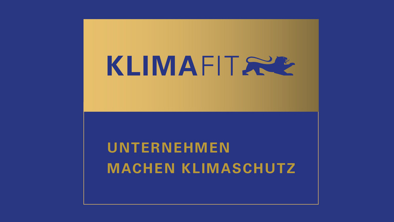 Zu sehen ist eine rechteckige Grafik, auf der folgendes steht: KLIMAfit Baden-Württemberg, Unternehmen machen Klimaschutz.