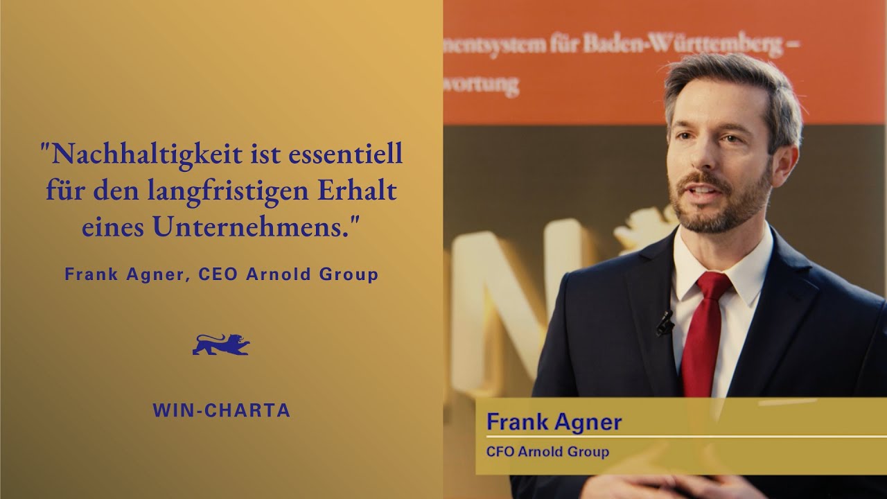 Dunkelblaue Schrift auf goldenem Hintergrund als Zitat "Nachhaltigkeit ist essenziell für den langfristigen Erhalt eines Unternehmens", daneben ein Bild von Frank Agner.